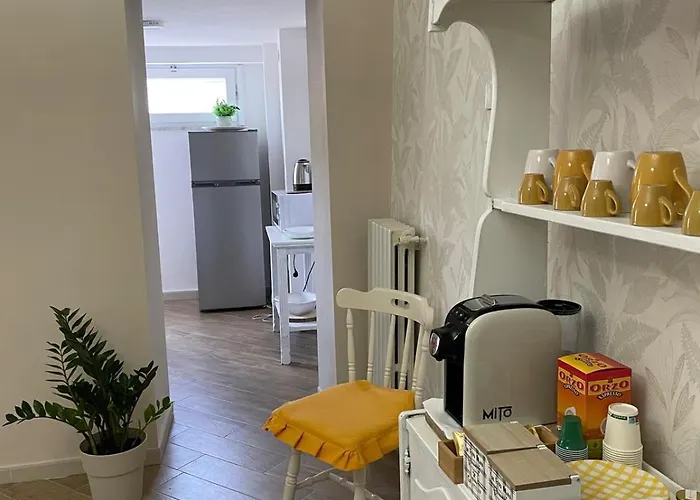 Alojamento de Acomodação e Pequeno-almoço Goti 3*